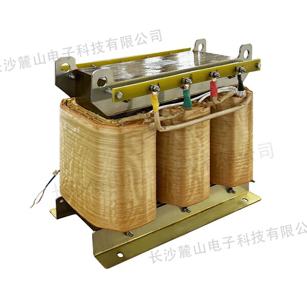 變壓器是如何改變電壓的？